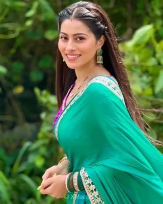 Aparna Dixit web series actress