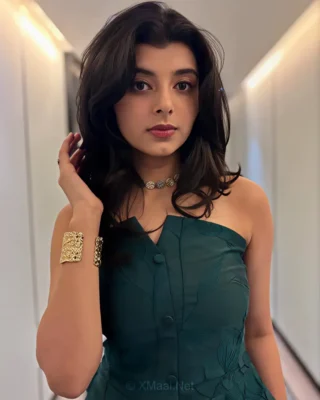 Myra Singh web series actress
