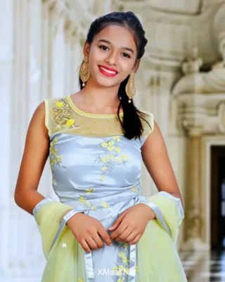 Prachi Lengare web series actress